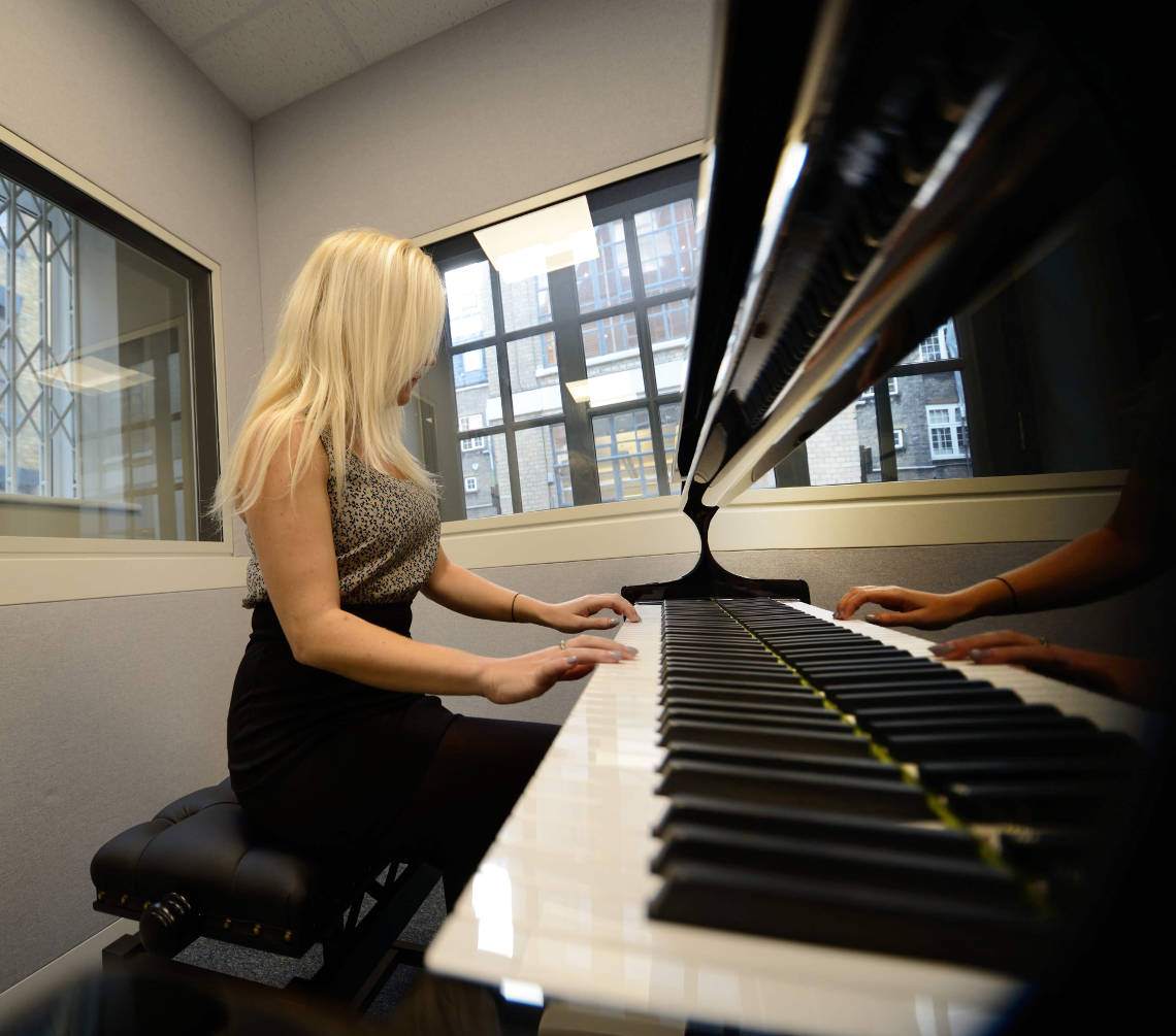 Musikøvelokaler fra IAC er et perfekt miljø for musikere og sangere til at træne